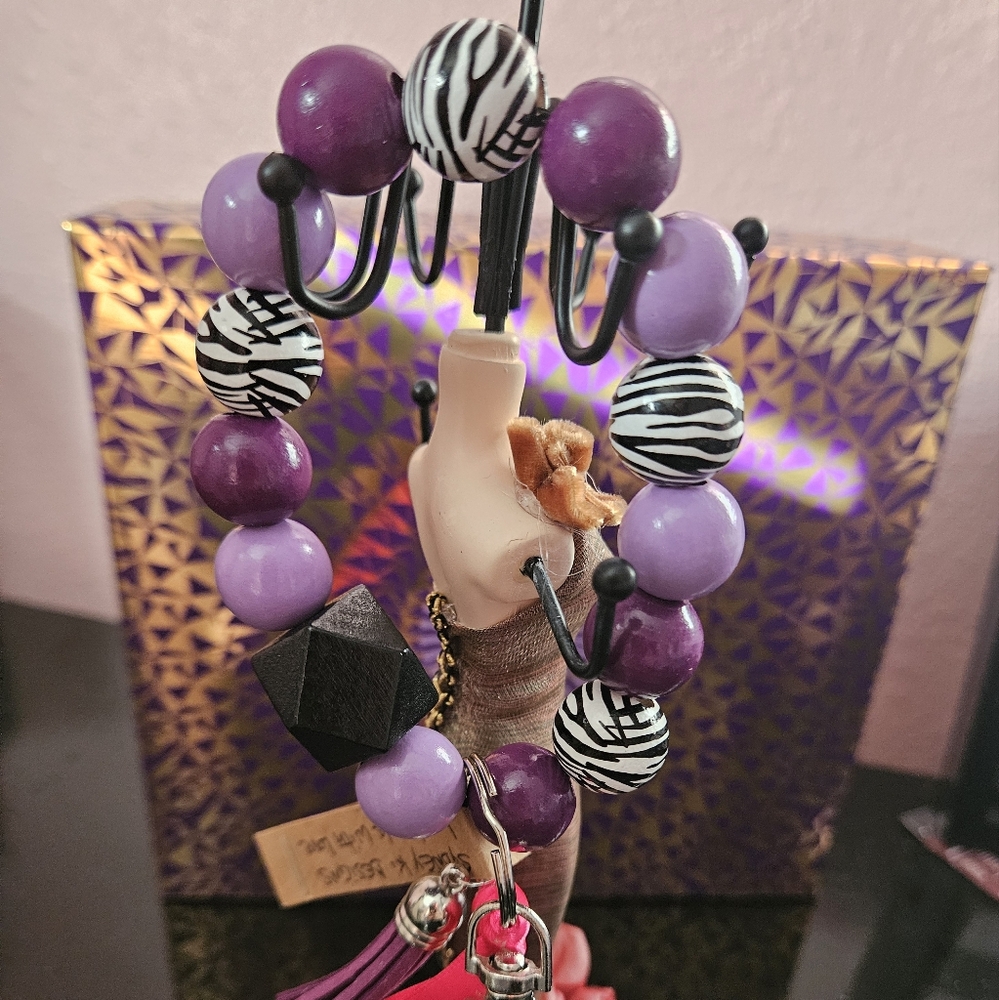 🦩Wristlet key holder silver keychain with faux suede tassel handmade